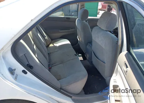 2002 Toyota Camry Le V6/Se V6/Xle V6 from USA, damaged, VIN JTDBF32K320019569